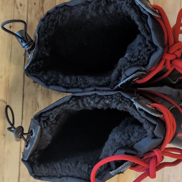 Pajar Tall Lace Up Snowboots - Picture 4 of 8